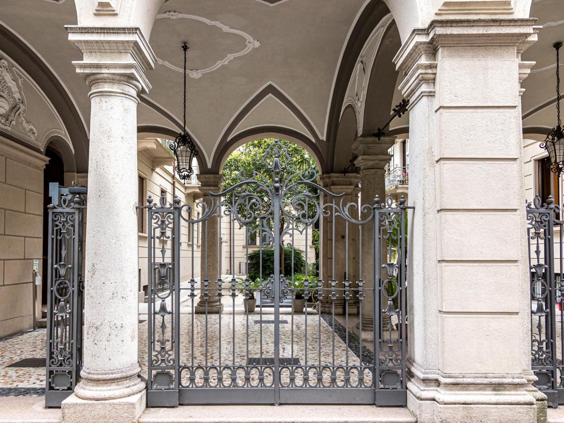 Luxury Sant'Ambrogio Apartment Milano Exterior foto